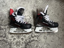 Bauer Vapor X5 Pro size Y11 2 ice hockey skates / boots