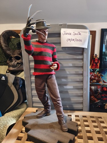 Sideshow freddy krueger statue - sideshow,