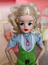 NO DOLL Margo Vtg 1980's German Pink Chandelier Necklace Sindy Barbie  (941)