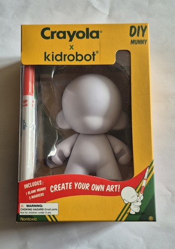Kidrobot crayola diy mini - diy,