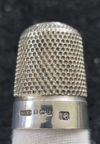 Hallmarked sterling silver - hallmarked,