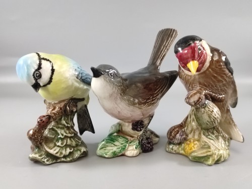Beswick goldfinch 2273 - goldfinch,