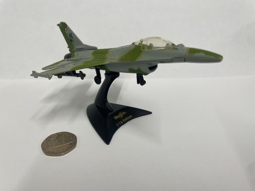 Maisto f16 falcon jet fighter - maisto,