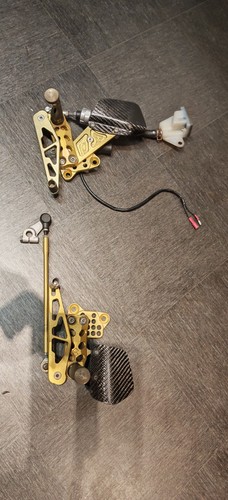 Gilles rearsets 2001 - , 2004
