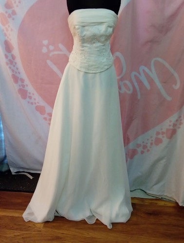 Wedding dress size ivory - size,