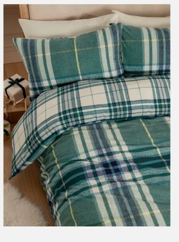 Green and blue - and, cosy