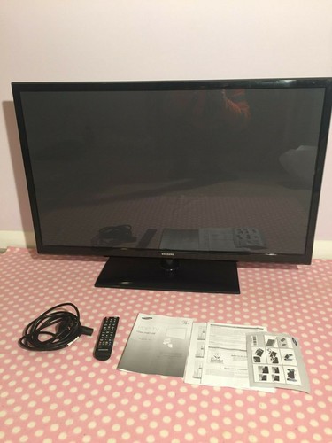 Two samsung tvs parts - samsung,