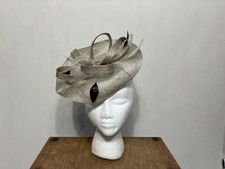 Précis petite fascinator - précis,