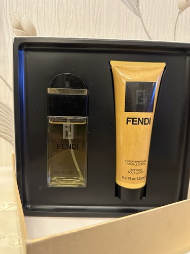 Fendi donna boxed gift - fendi,