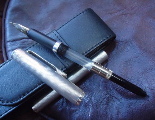Dunhill fountain pen solid - fountain,