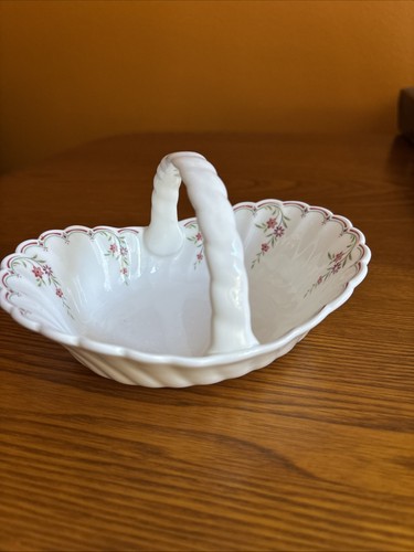 Wedgwood pink garland basket - pink,