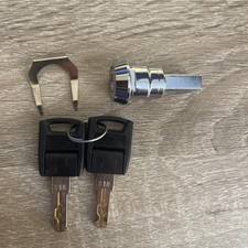 Halfords Advanced Lock and 2