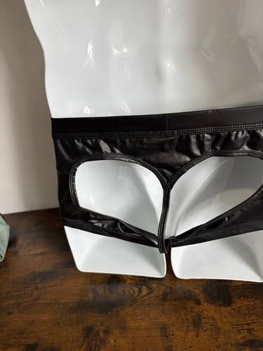 Faux leather butt - faux,