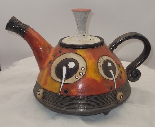 Hand thrown artisan - hand,