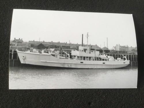Hms curzon minesweeper - -,