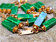 Vintage 1940's 1950's Faux Malachite Green Bead Lucite Gold Tone Necklace (J192)