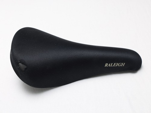 Basic black raleigh - black,