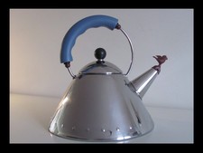 ALESSI : Whistling Tea Kettle