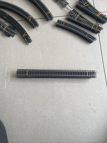 Hornby long straight track - straight, x