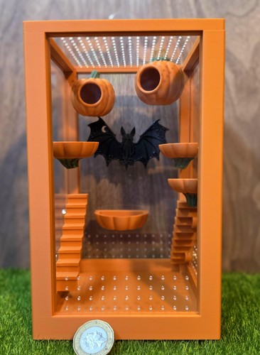 Printed jumping spider - printed,