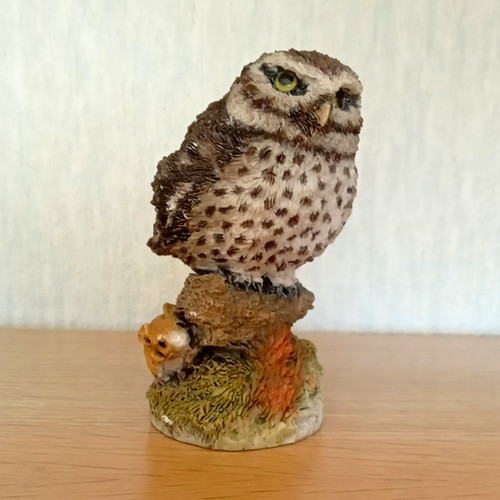 Owl ornament figurine with - owl,