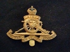 Royal Artillery Gilding Metal Beret Badge King's Crown Buttons Ltd Birmingham 