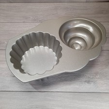 Nordic Ware USA Giant Cupcake