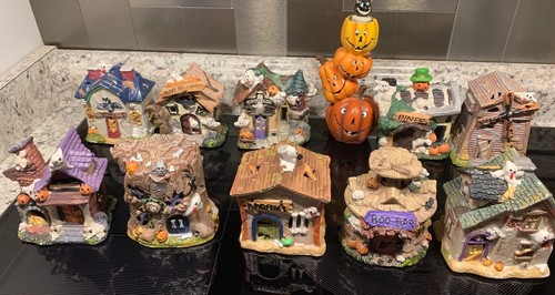 Lighted resin haunted - haunted, houses