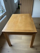 Oak Extendable Dining Table Seats 4-6