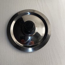 One Plates Made Of Stainless Steel Used For Cover