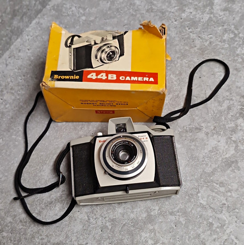 Vintage 1960s kodak brownie - vintage,