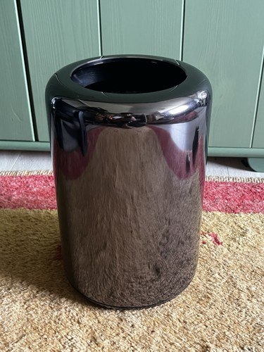 Apple mac pro late - mac,