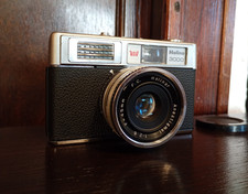 Vintage 70s Halina Film Camera