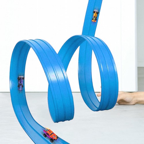 Flexible race car ramp track - race,