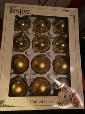 Vintage Christmas Tree Crafted Glass Baubles Decorations