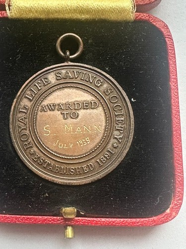 Vintage 1939 royal life saving - 1939,