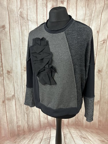 Crea concept ruffled layered - concept,