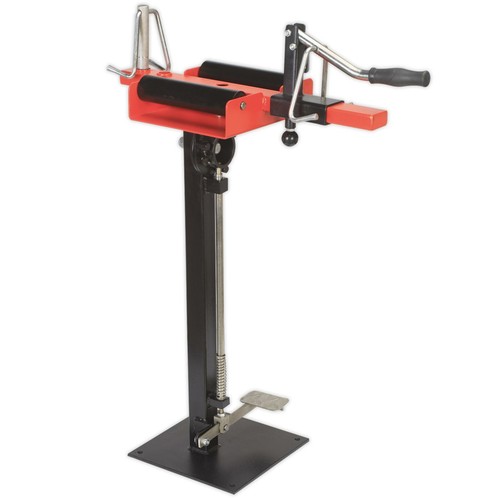 Tyre spreader with stand - tyre,