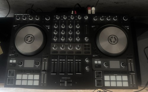 Native instruments traktor - instruments,