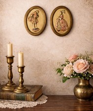Vintage Colonial Couple Oval