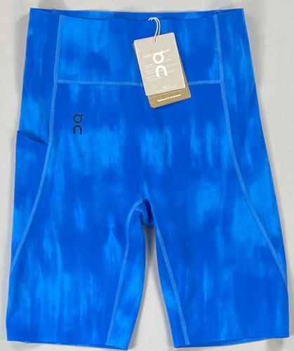 Women running studio - women's,