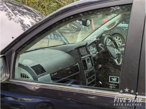 Chrysler grand voyager front - grand,