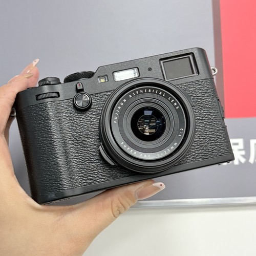 Fujifilm x100f aps c - 24.3, aps-c