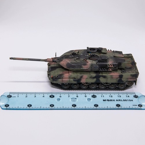 Modern german leopard - 1/72,