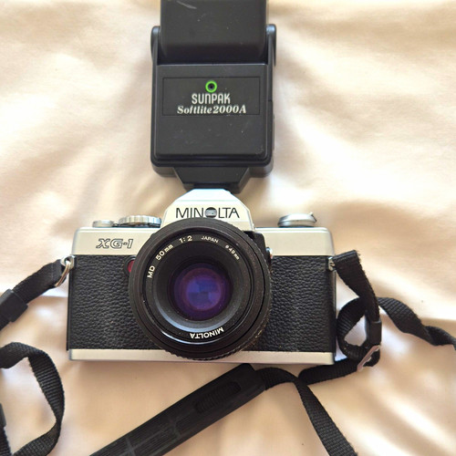 Minolta silver 35mm slr - minolta,