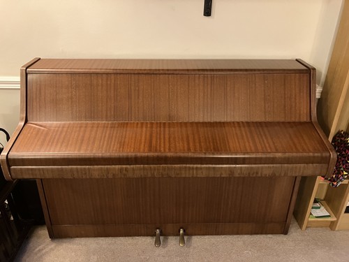Bentley compact piano - 85,