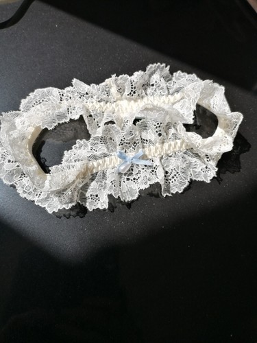 Ladies cream garter - &,