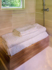 Luxury White Towel Bundle –