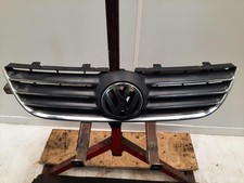 VOLKSWAGEN POLO 9N3 Grille
