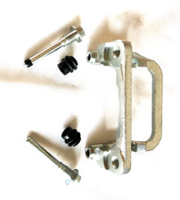 FOR NISSAN XTRAIL X-TRAIL T30 T31 REAR BRAKE CALIPER CARRIER BRACKET HANGER x 1